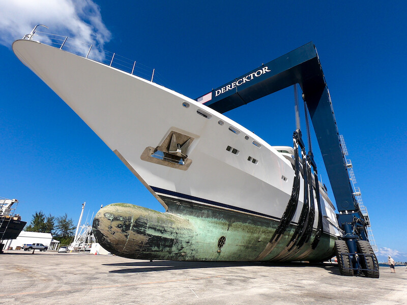 Derecktor sets record for largest strap lift yacht haulout WorkBoat